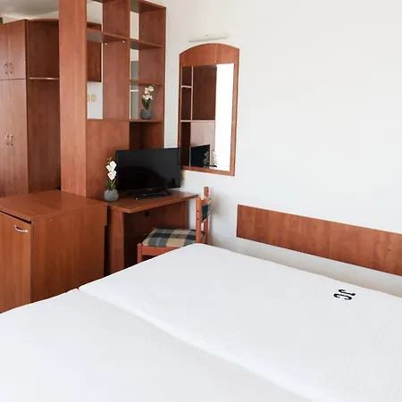 International Of Scientists Joliot Curie 3*