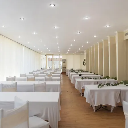 Hotel International Of Scientists Joliot Curie 3*