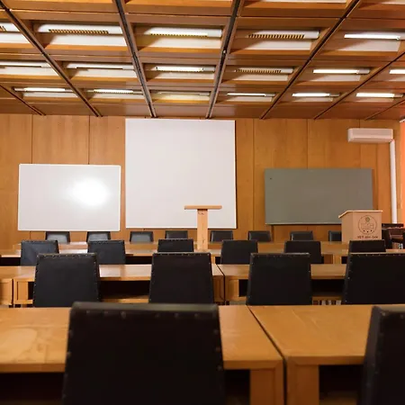 Szálloda International Of Scientists Joliot Curie