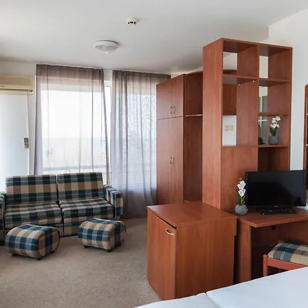 Hotel International Of Scientists Joliot Curie 3*