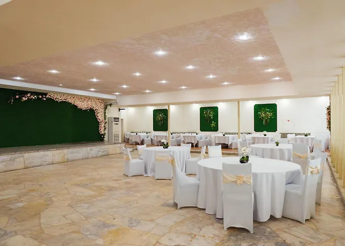 Hotel International Of Scientists Joliot Curie 3*