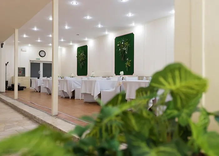 Hotel International Of Scientists Joliot Curie 3*