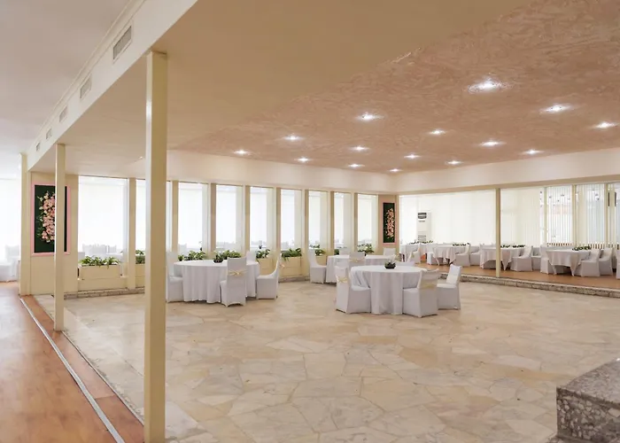 Hotel International Of Scientists Joliot Curie