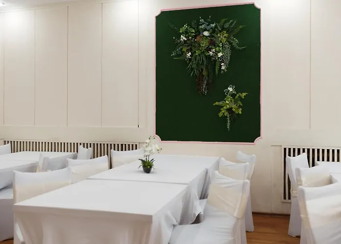 Hotel International Of Scientists Joliot Curie