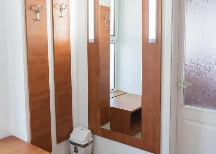 международен дом на учените жолио кюри Хотел 3*