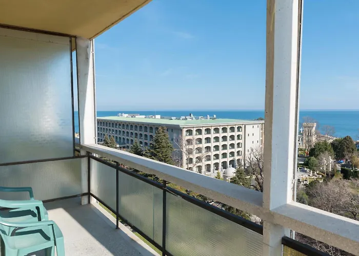 международен дом на учените жолио кюри Св. Св. Константин и Елена